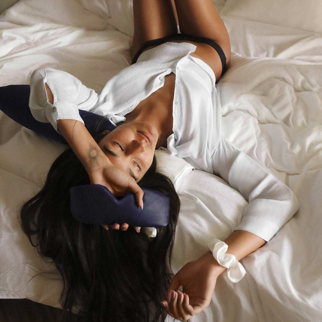 Premium Silk Travel Set – Your Skin & Hair’s Best Travel Companion