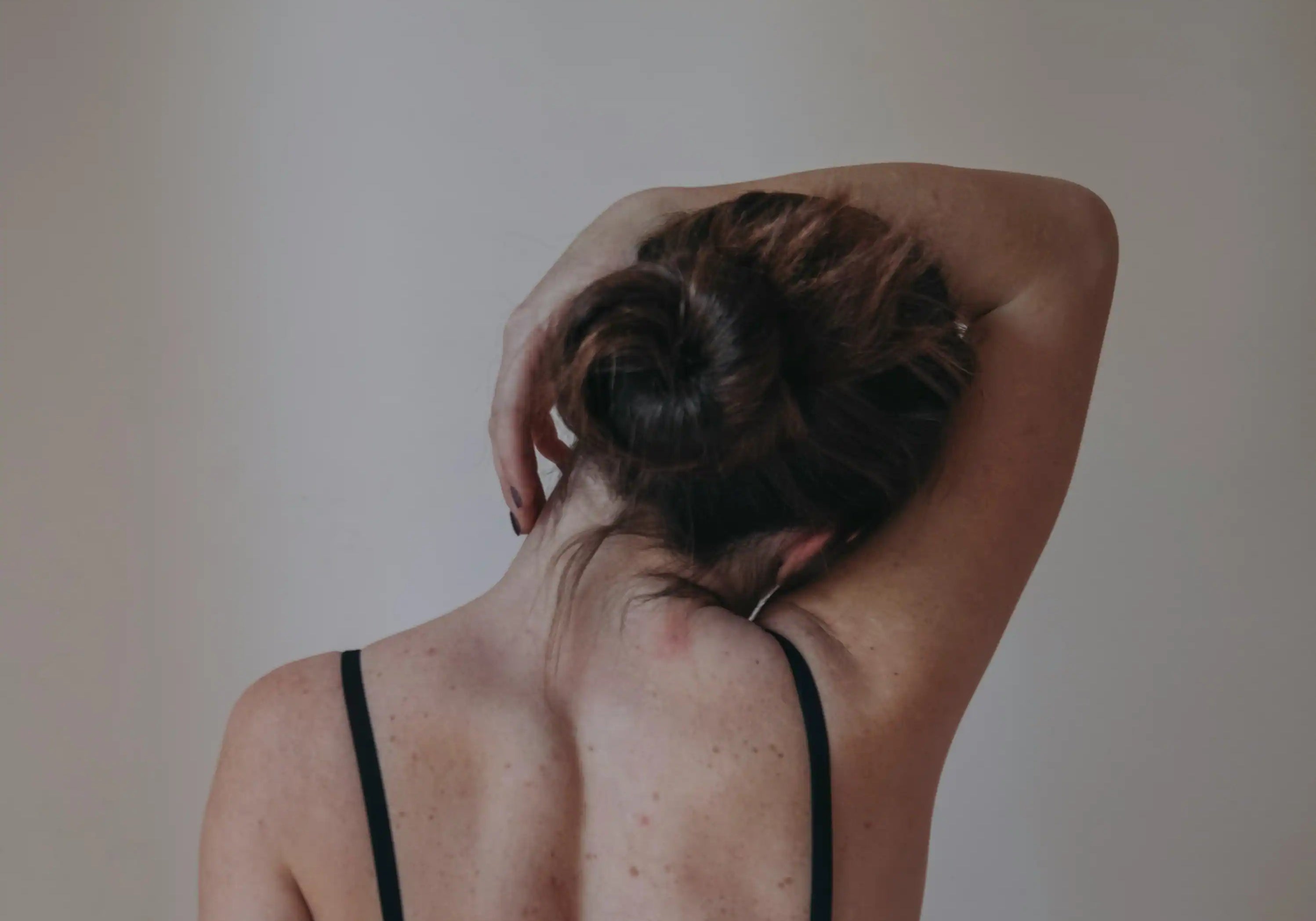 Waking Up With Neck Pain? Causes & Fixes