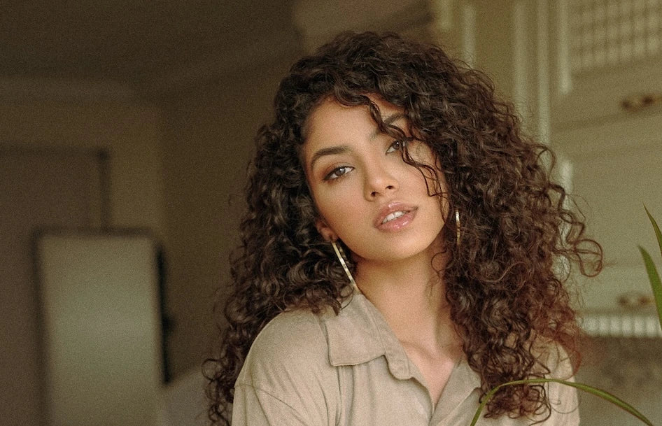 Silk Pillowcase for Curly Hair: The Game-Changer Your Curls Have Been Waiting For